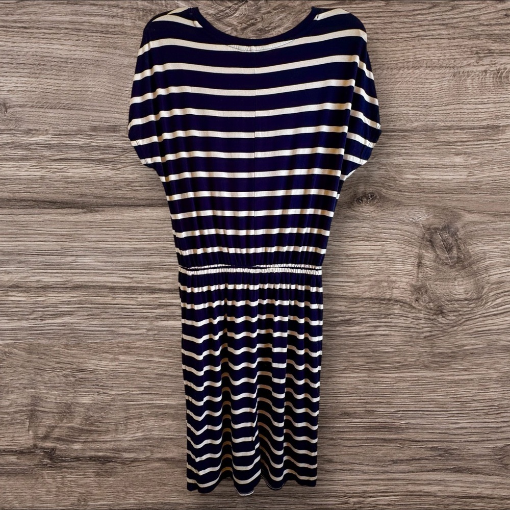 Banana Republic Petite Navy & White Striped Midi Dress
Size: Small Petite (SP) - Picture 2 of 5